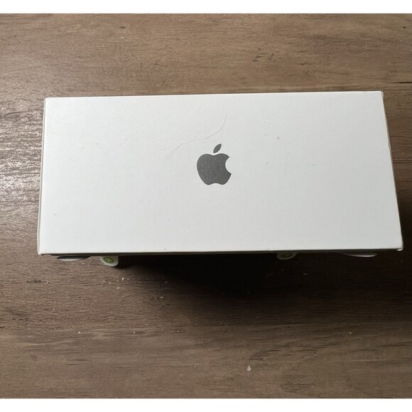 Apple AirPods Pro 2nd Gen‎ - MagSafe Wireless Charging Case - White Brand New - Picture 4 of 5